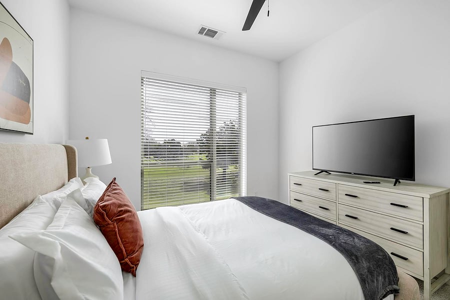 Furnished Finder property 1010335_33 photo 13