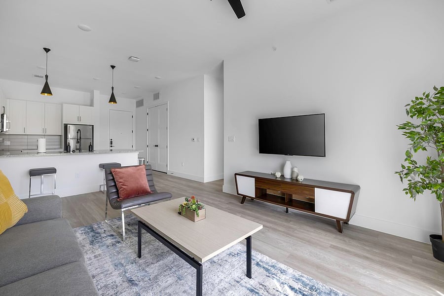 Furnished Finder property 1010335_33 photo 4