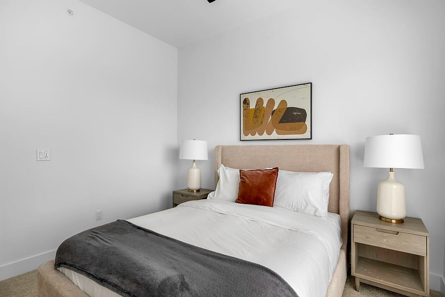 Furnished Finder property 1010335_33 photo 11