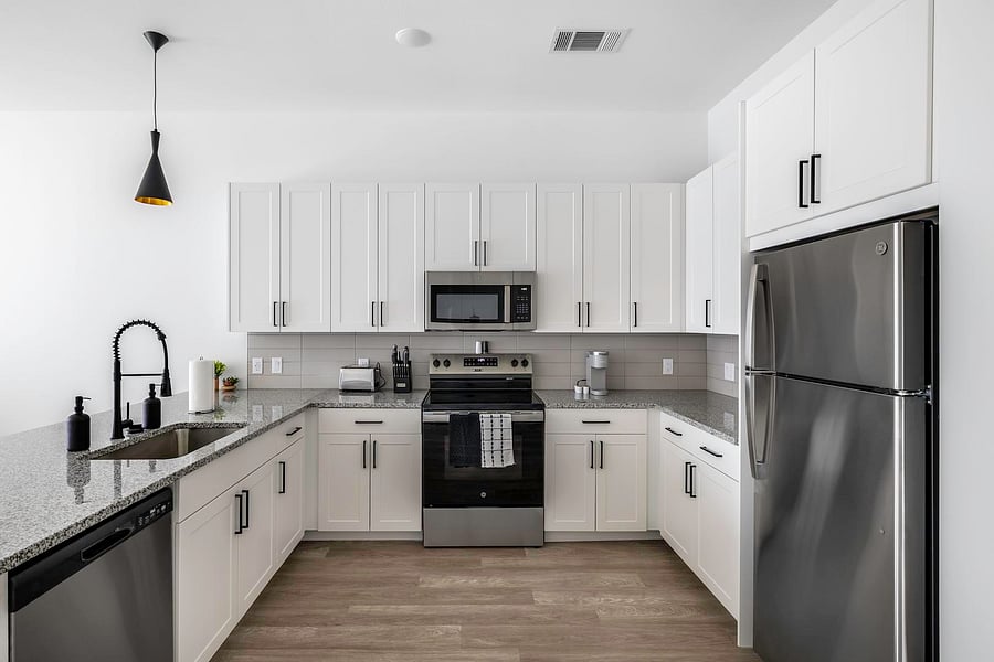 Furnished Finder property 1010335_33 photo 6