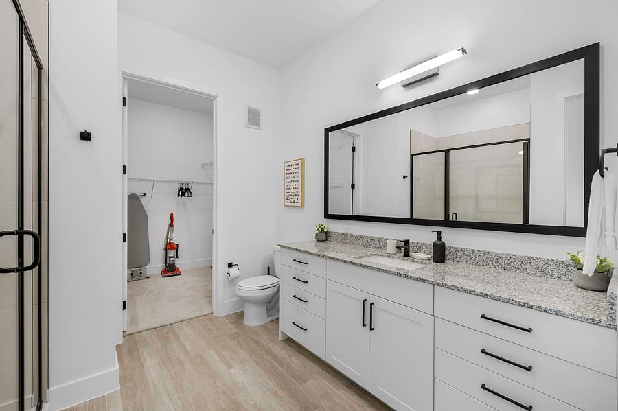 Furnished Finder property 1010335_33 photo 14
