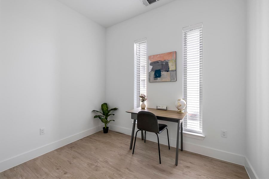 Furnished Finder property 1010335_37 photo 9