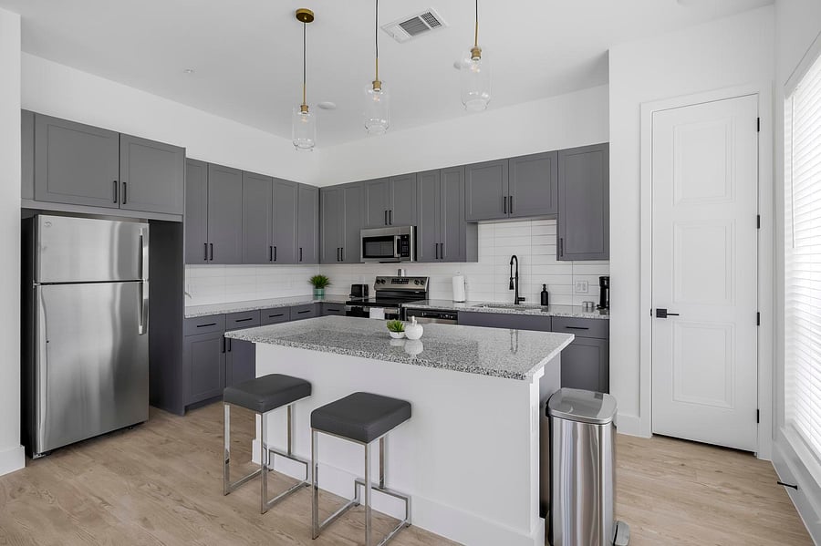 Furnished Finder property 1010335_37 photo 12