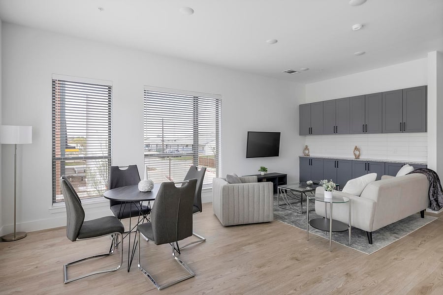 Furnished Finder property 1010335_37 photo 7