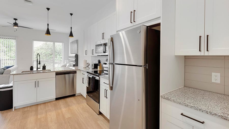 Furnished Finder property 1010335_41 photo 6