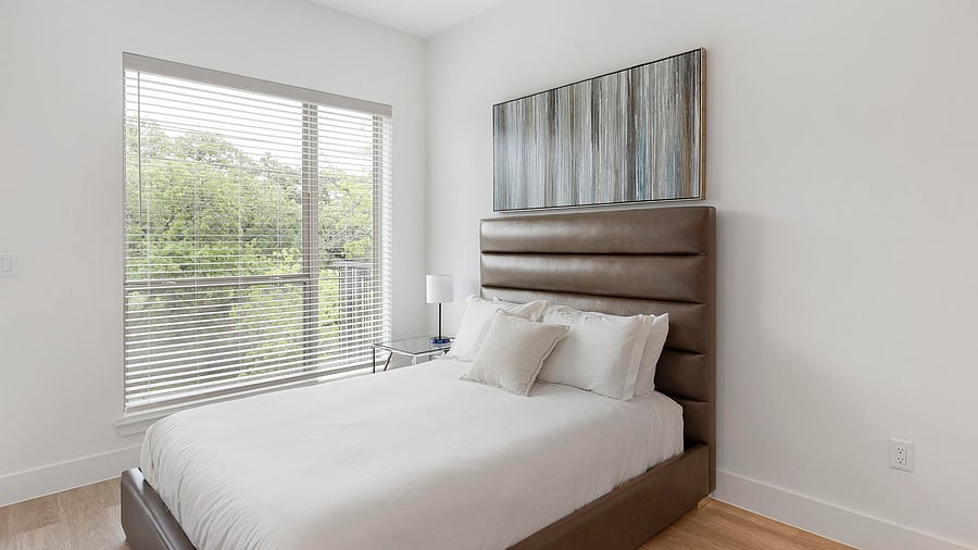 Furnished Finder property 1010335_41 photo 10