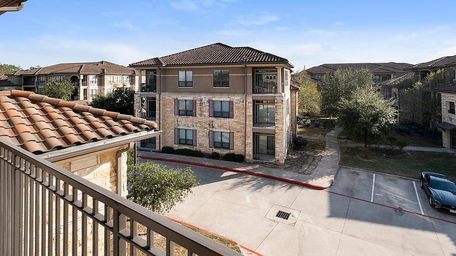 Furnished Finder property 1010364_8 photo 15