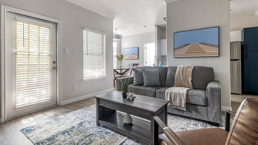 Furnished Finder property 1010373_1 photo 2