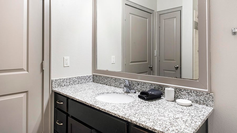 Furnished Finder property 1010374_12 photo 12