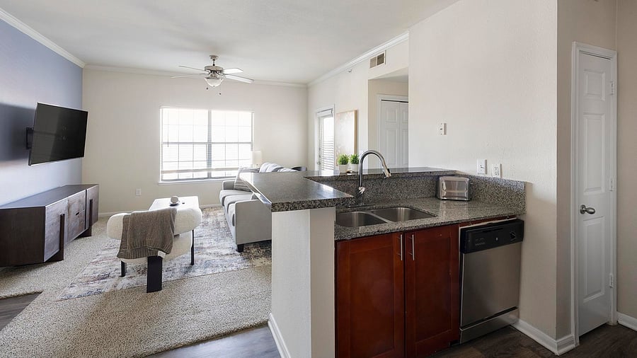 Furnished Finder property 1010386_2 photo 5