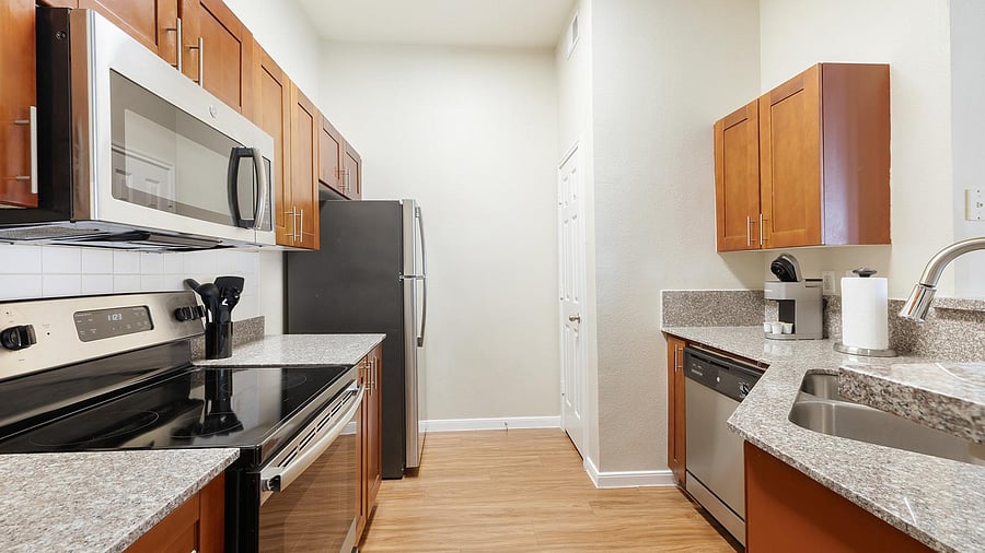 Furnished Finder property 1010386_3 photo 6