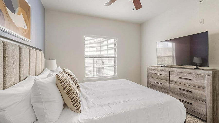 Furnished Finder property 1010386_4 photo 10
