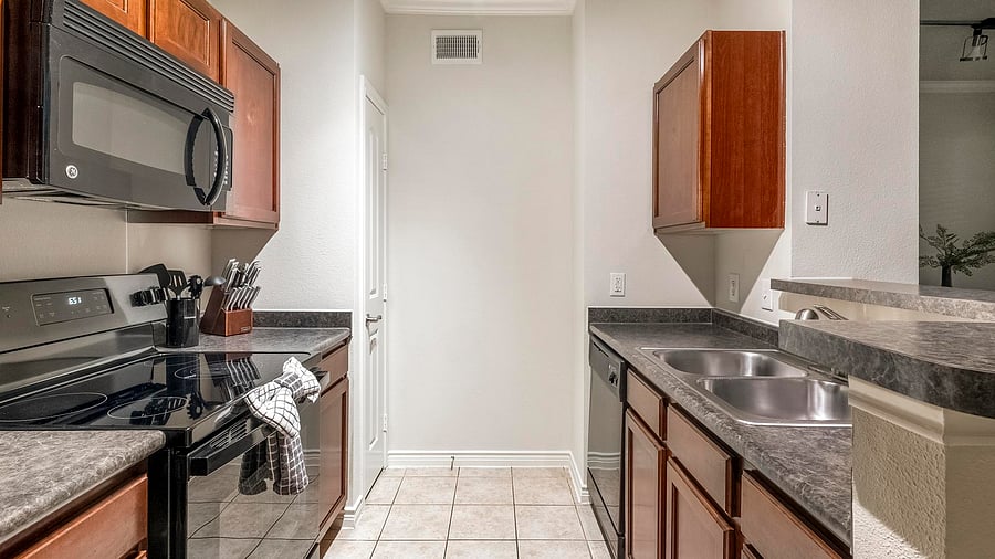 Furnished Finder property 1010418_10 photo 6