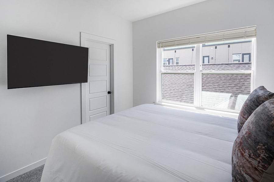 Furnished Finder property 1010428_6 photo 16