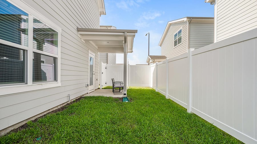 Furnished Finder property 1010432_14 photo 36