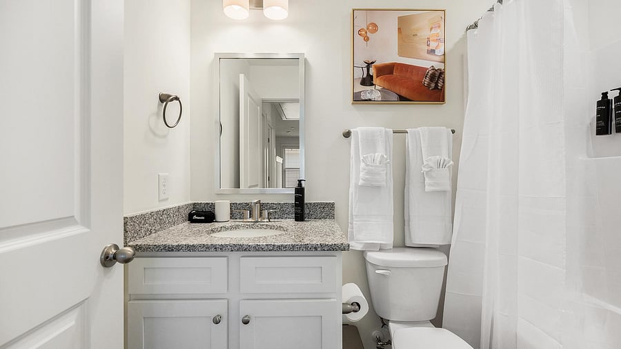 Furnished Finder property 1010432_14 photo 31