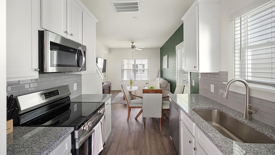 Furnished Finder property 1010432_14 photo 11