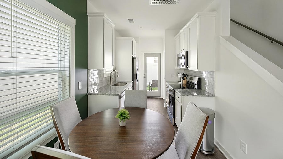 Furnished Finder property 1010432_14 photo 9