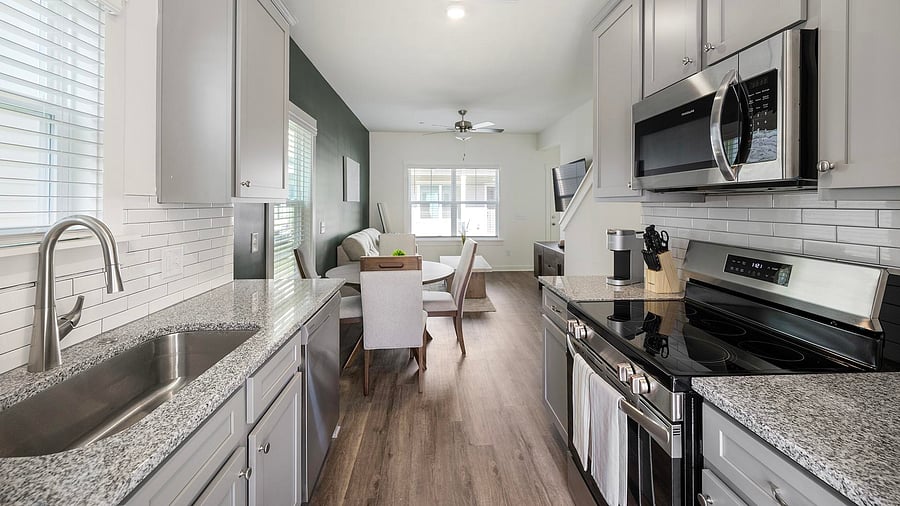 Furnished Finder property 1010432_18 photo 9