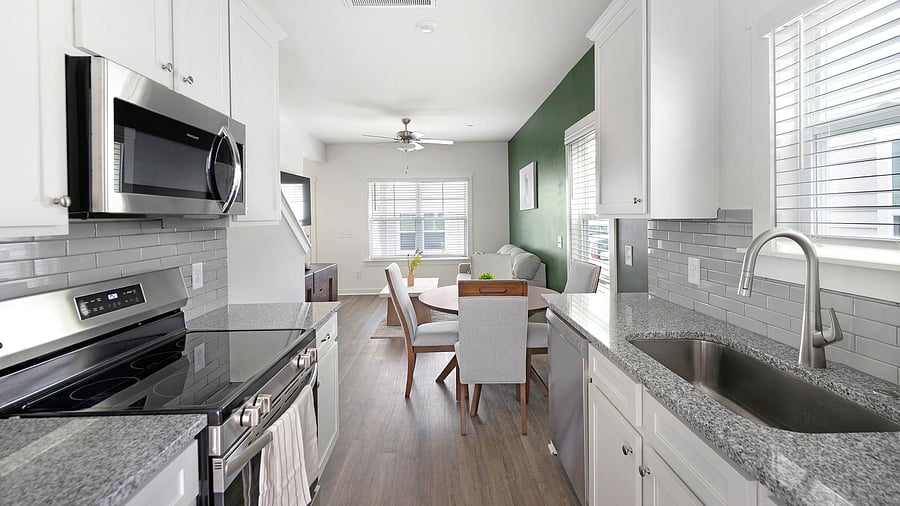 Furnished Finder property 1010432_21 photo 7