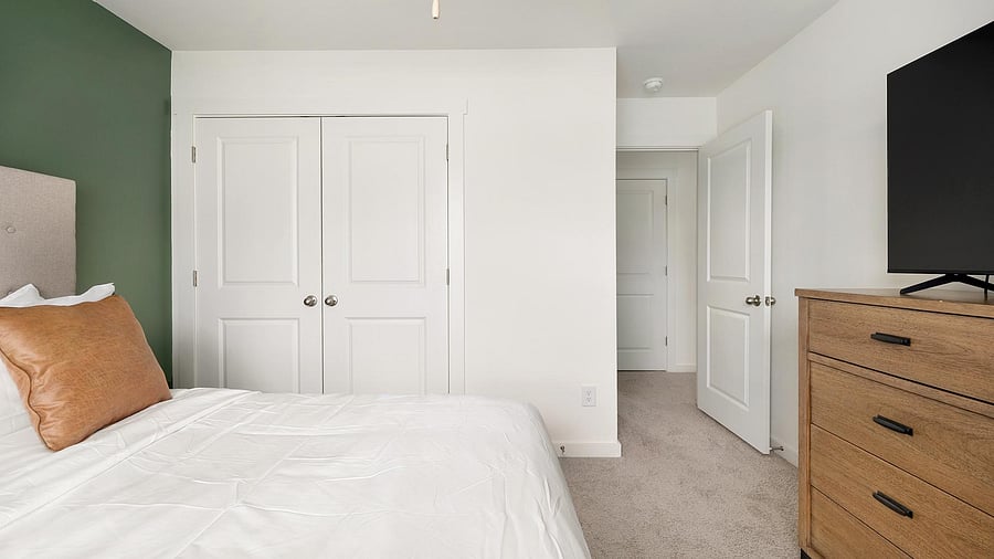 Furnished Finder property 1010432_21 photo 18