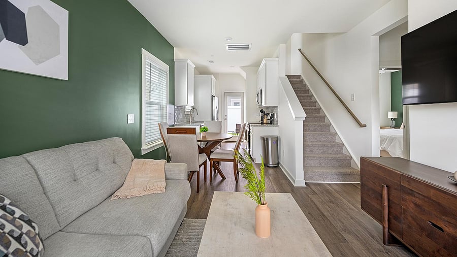 Furnished Finder property 1010432_21 photo 4