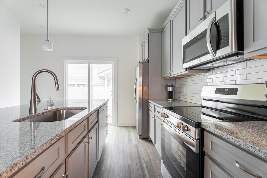 Furnished Finder property 1010432_23 photo 6
