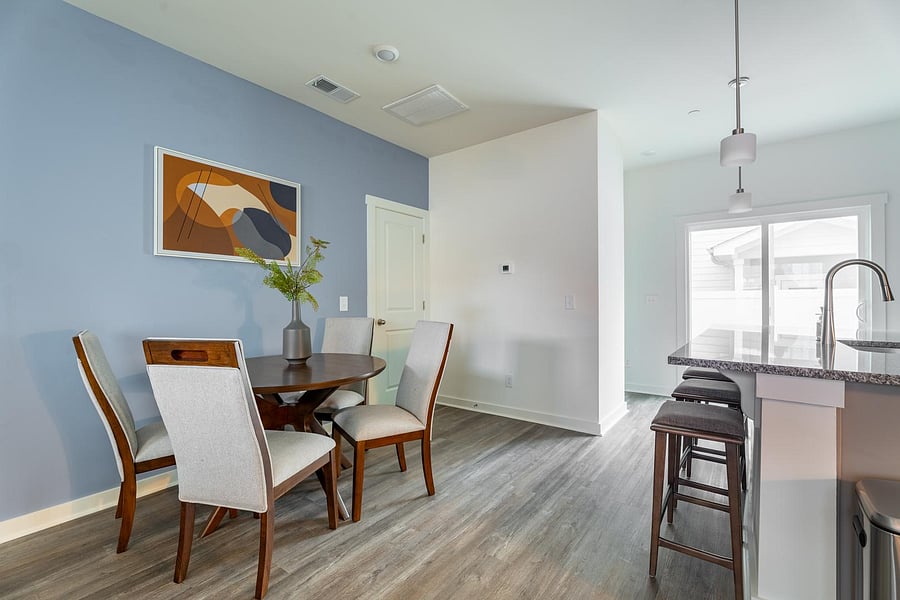 Furnished Finder property 1010432_23 photo 4