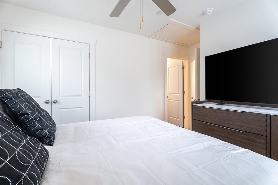 Furnished Finder property 1010432_23 photo 11