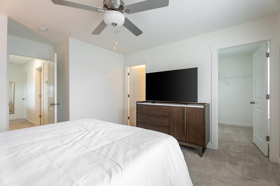 Furnished Finder property 1010432_23 photo 13