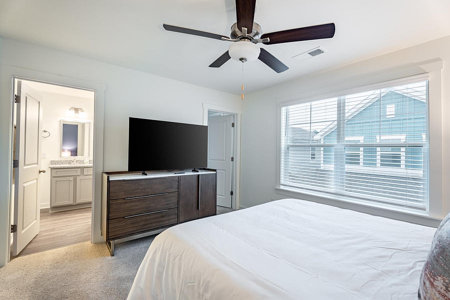 Furnished Finder property 1010432_24 photo 11