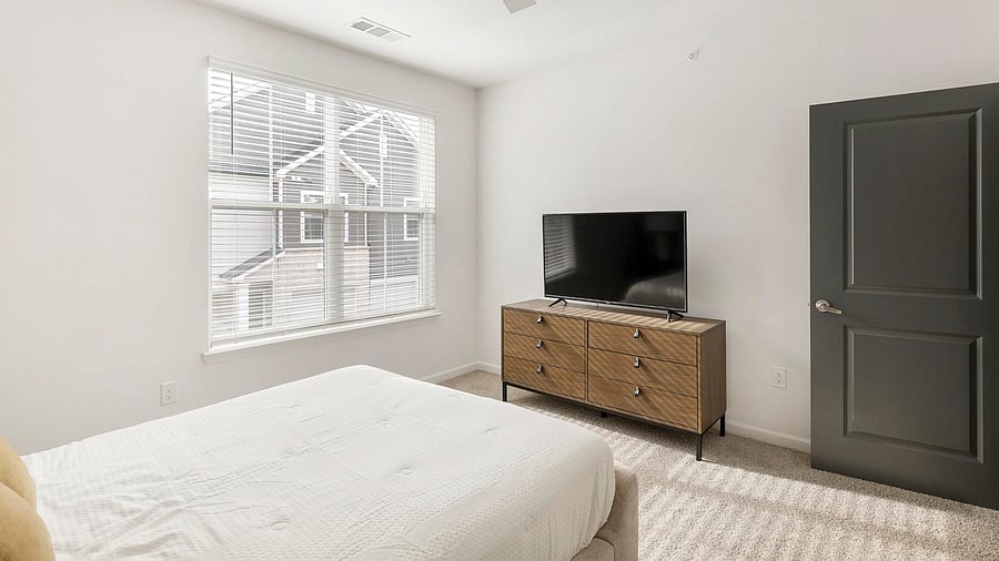 Furnished Finder property 1010464_9 photo 14