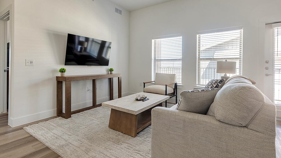 Furnished Finder property 1010465_14 photo 2