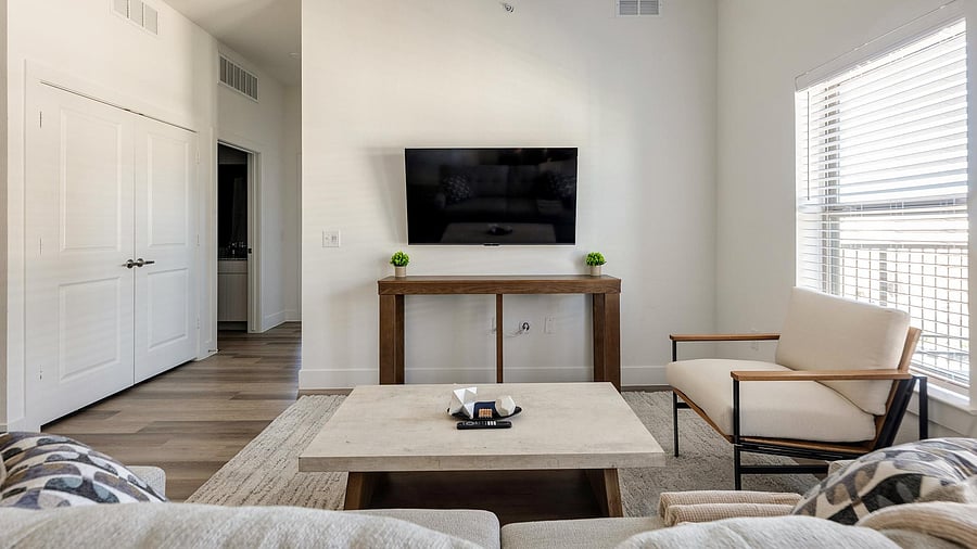 Furnished Finder property 1010465_14 photo 4