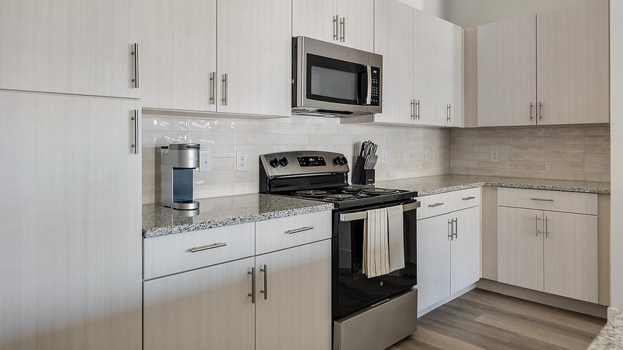 Furnished Finder property 1010465_14 photo 8