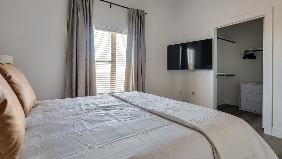 Furnished Finder property 1010465_14 photo 23