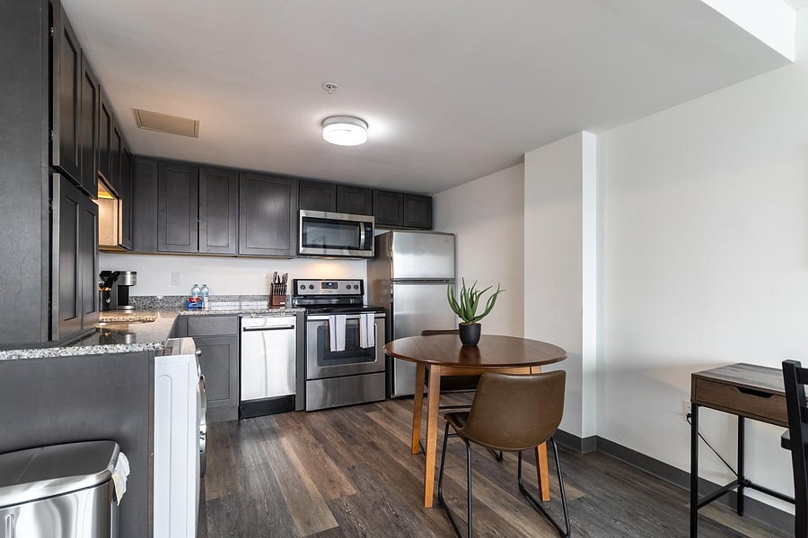 Furnished Finder property 1010467_5 photo 4