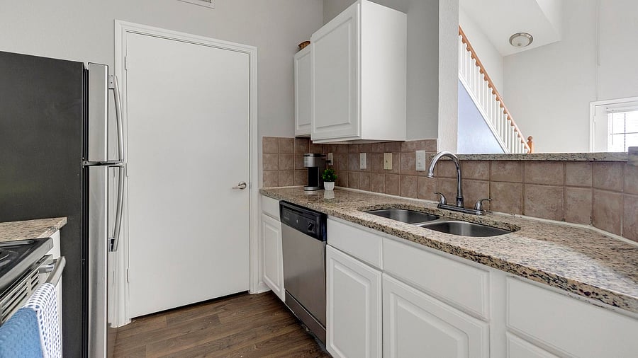Furnished Finder property 1010517_2 photo 6
