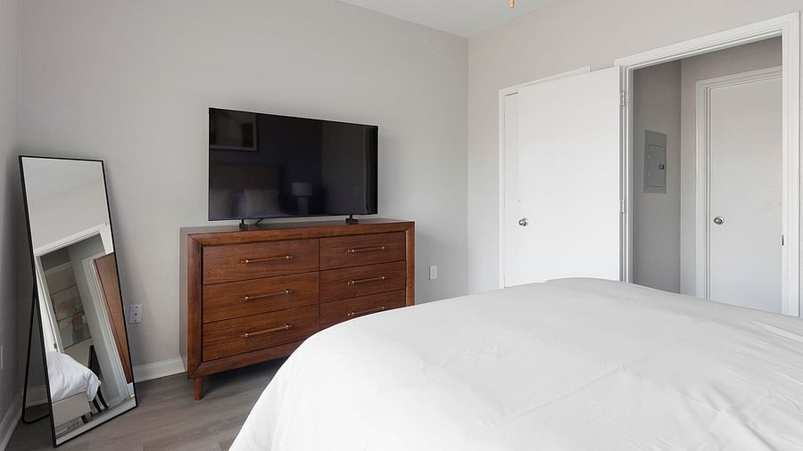 Furnished Finder property 1010517_4 photo 11