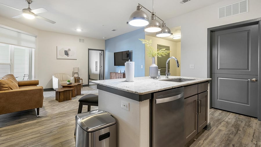 Furnished Finder property 1010536_2 photo 7