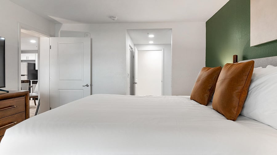 Furnished Finder property 1010564_14 photo 9