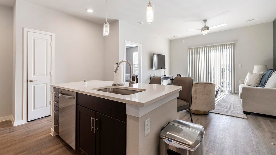Furnished Finder property 1010582_10 photo 6