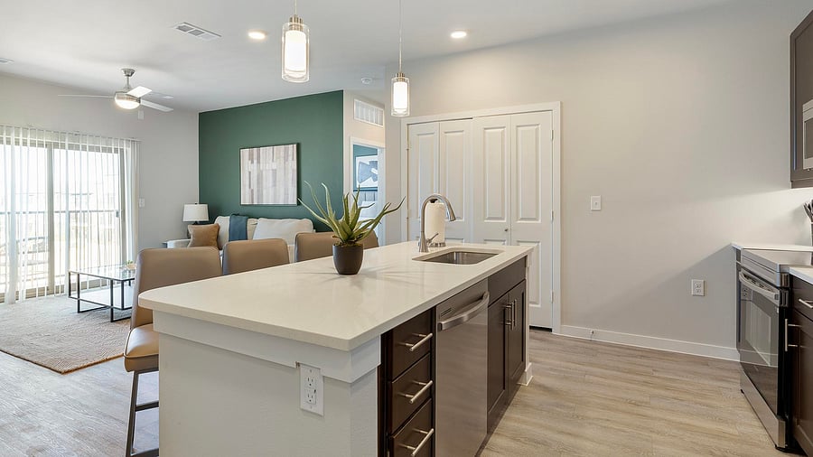 Furnished Finder property 1010582_11 photo 11