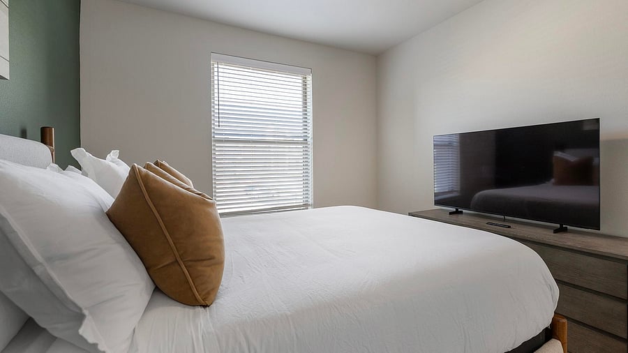 Furnished Finder property 1010582_14 photo 10