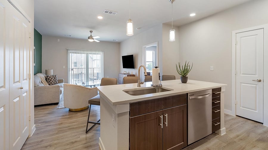 Furnished Finder property 1010582_15 photo 5