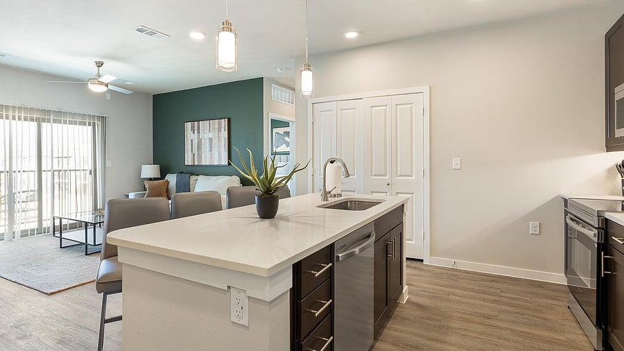 Furnished Finder property 1010582_16 photo 5