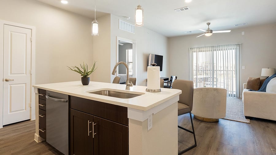 Furnished Finder property 1010582_16 photo 4