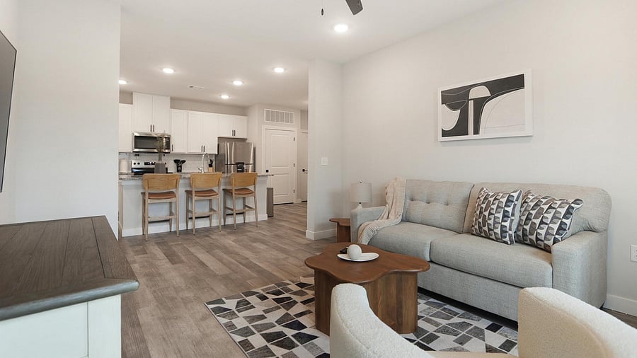 Furnished Finder property 1010585_28 photo 3