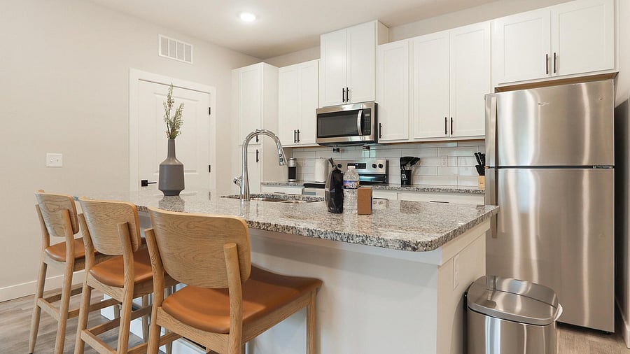 Furnished Finder property 1010585_28 photo 4