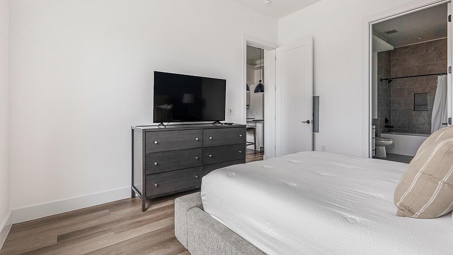 Furnished Finder property 1010599_25 photo 10
